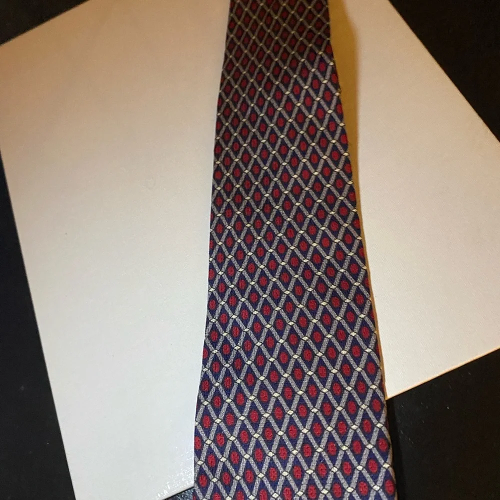 Van Heusen Navy Tie with Red Diamond Pattern